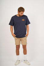 Cargar imagen en el visor de la galería, Polo para Hombre DUNKELVOLK SURF BOARD NVY
