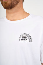 Cargar imagen en el visor de la galería, Polo para Hombre DUNKELVOLK URBAN TACO TRUCK WHT
