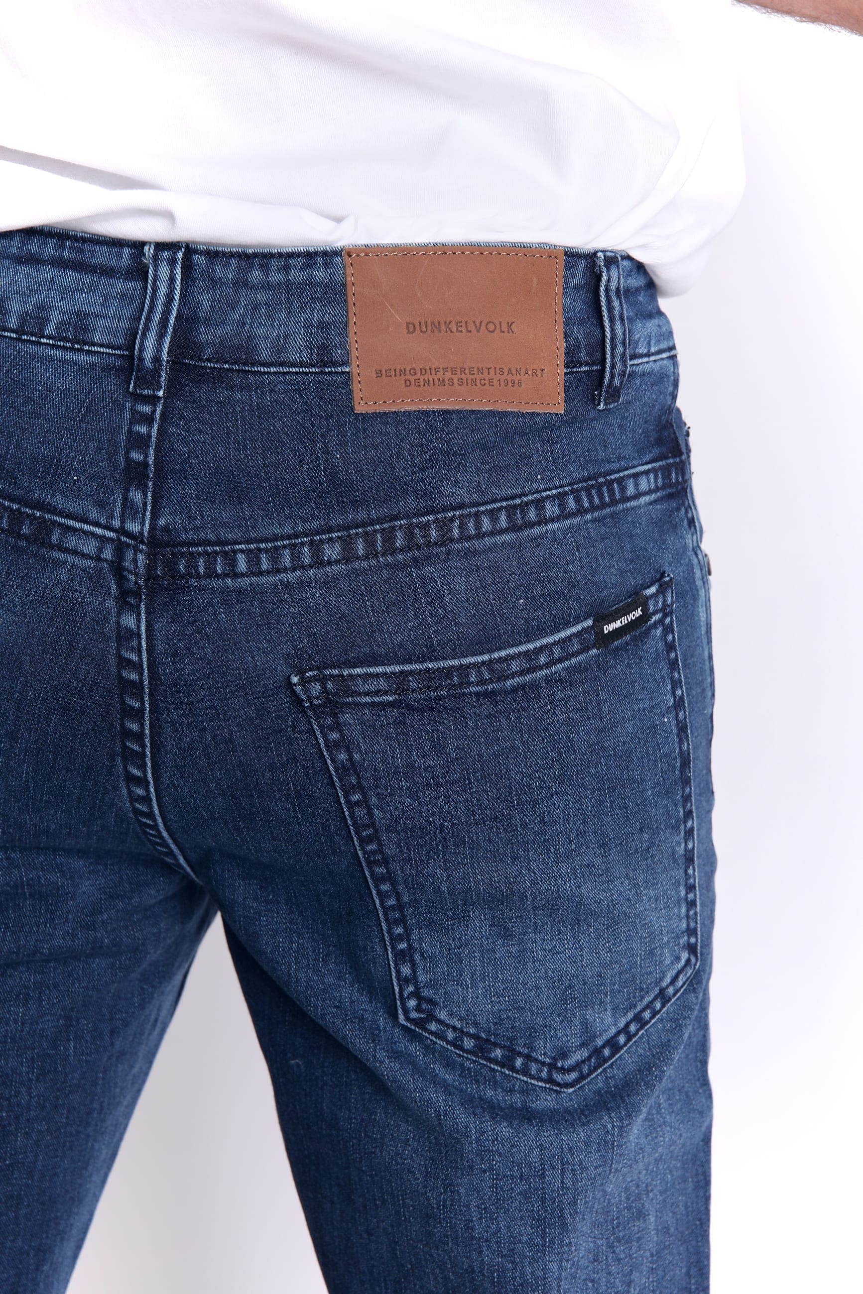 Jean para Hombre DUNKELVOLK REGULAR EVERYDAY 002