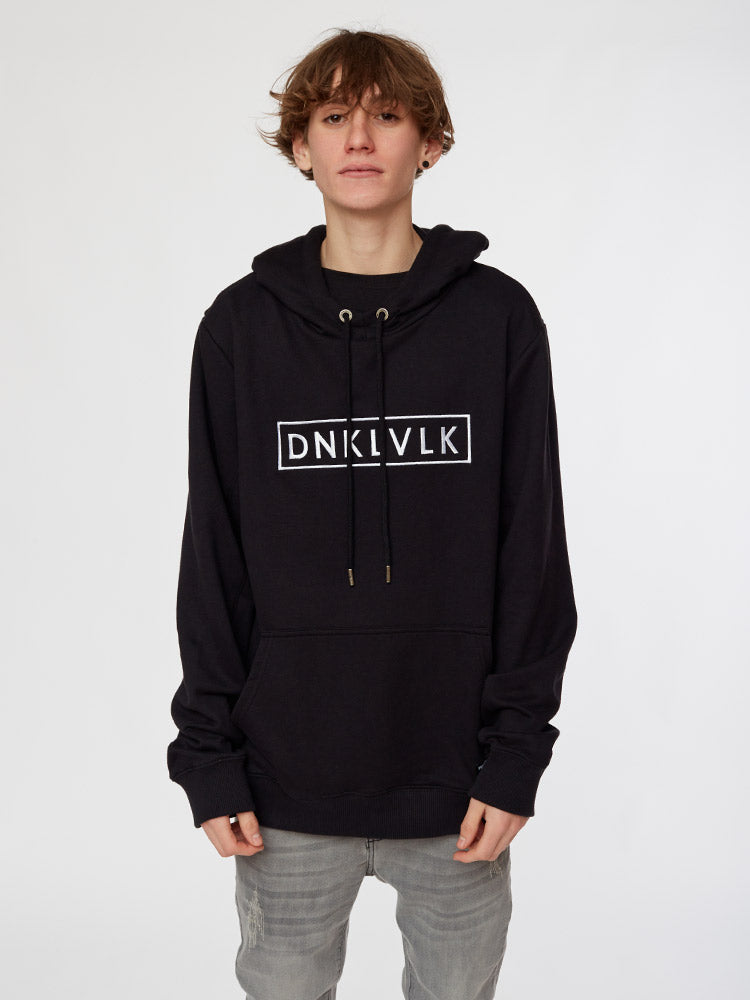 Polera para Hombre Dunkelvolk SIN ZIP THE DNA HOOD FP NGRO
