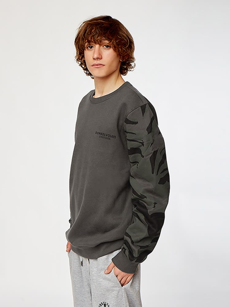 Polera para Hombre Dunkelvolk CREW NECK WARRIOR CREW FT GNMTL