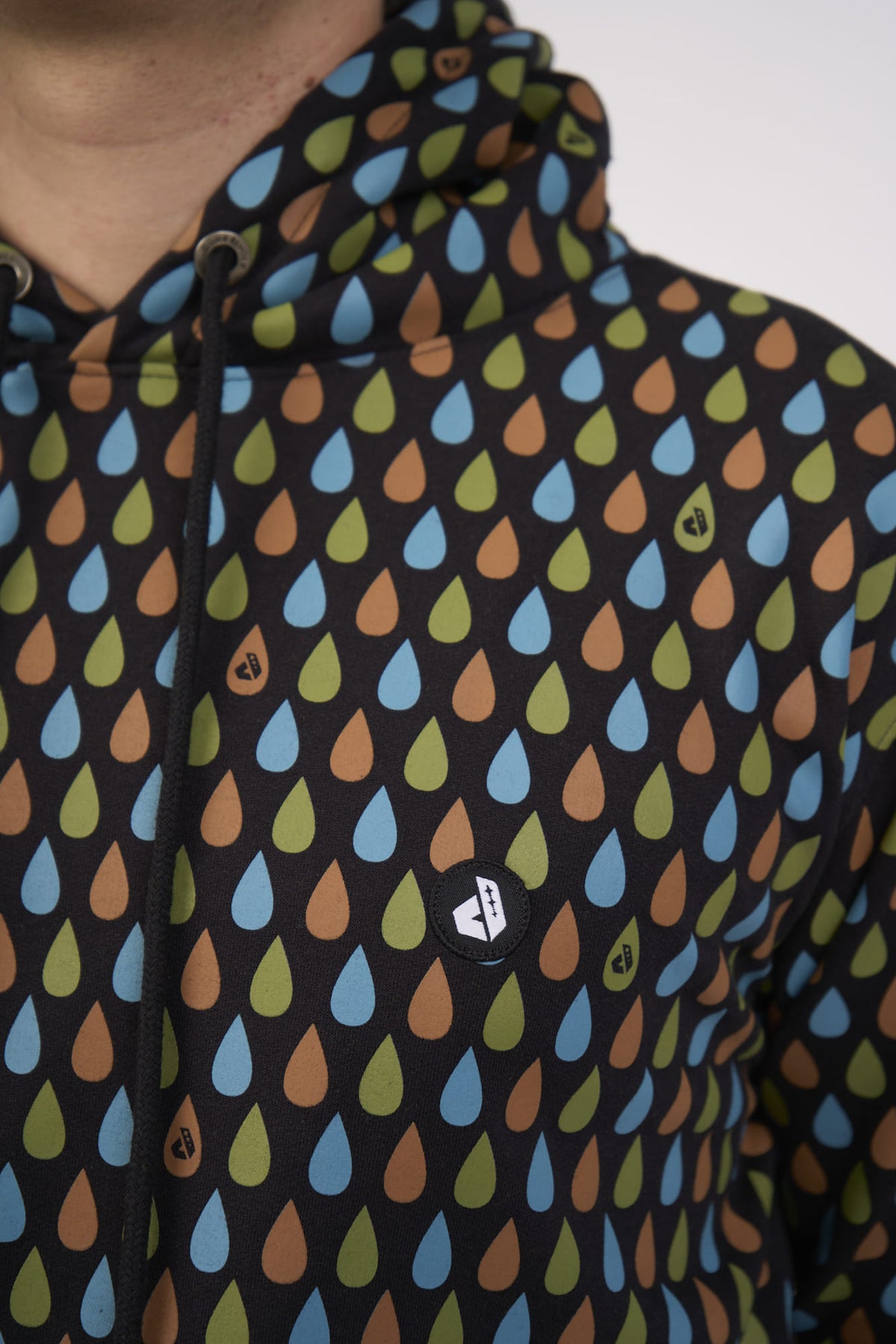 Polera para Hombre Dunkelvolk SIN ZIP WORLD NGR