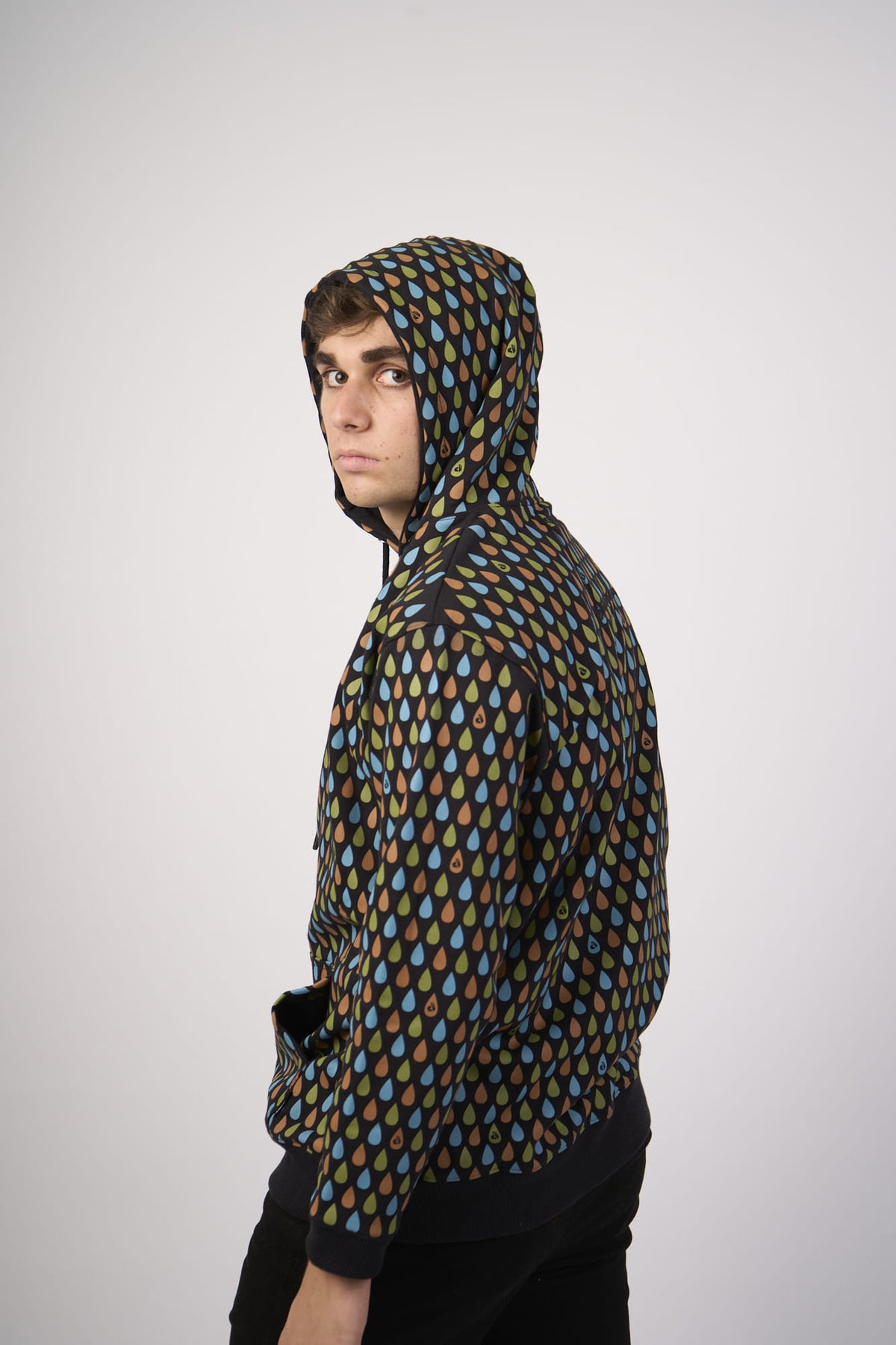 Polera para Hombre Dunkelvolk SIN ZIP WORLD NGR