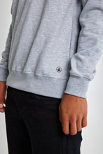 Cargar imagen en el visor de la galería, Polera para Hombre DUNKELVOLK CREW NECK SIMPLE FLEECE SGRH
