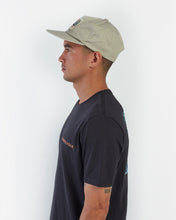 Cargar imagen en el visor de la galería, Gorra para Hombre Dunkelvolk CAP WILD WORLD VINTAGE OVER
