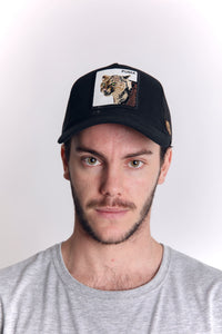 Gorra para Hombre Dunkelvolk TRUCKER STAY WILD BLK