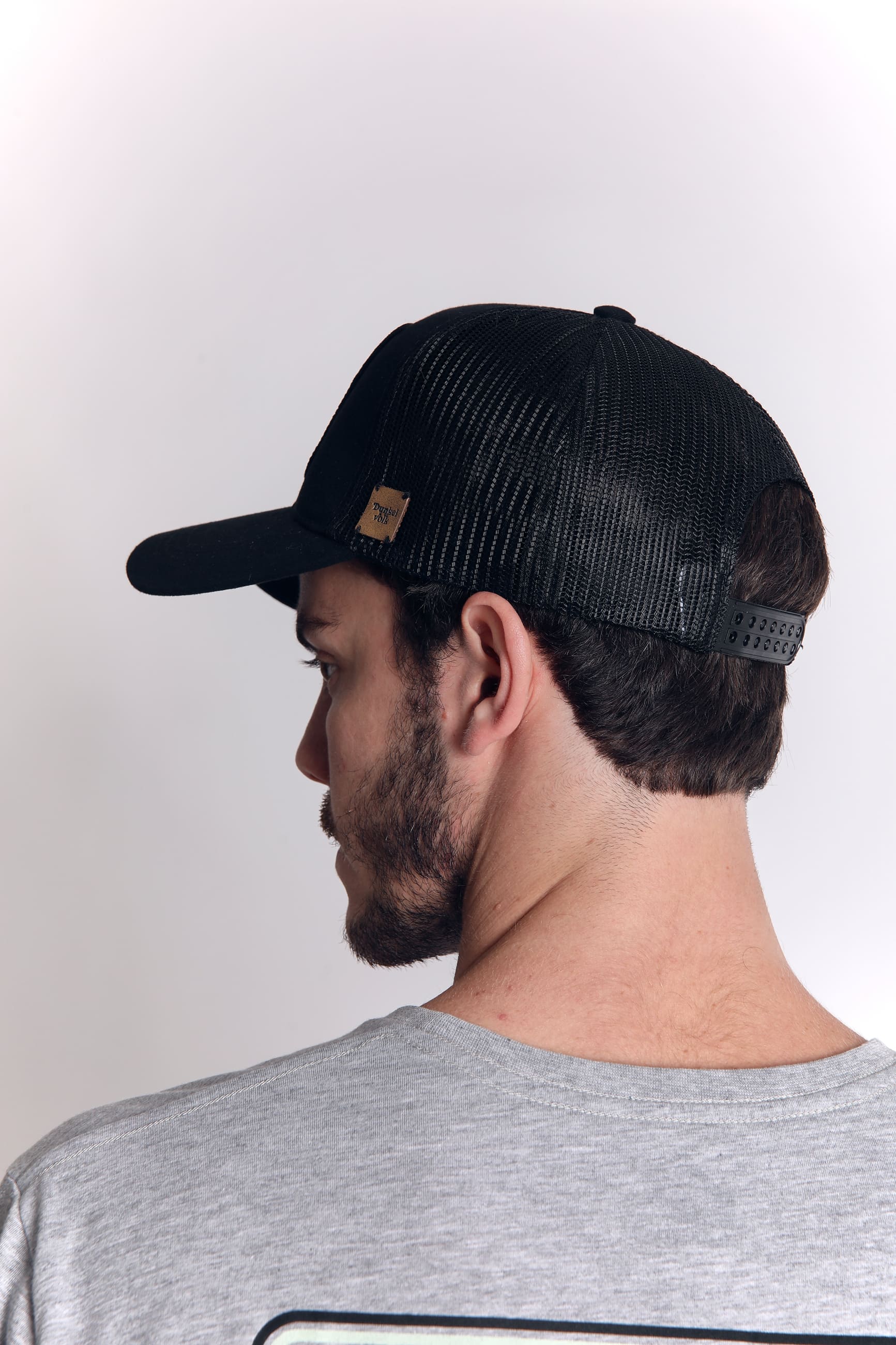 Gorra para Hombre Dunkelvolk TRUCKER STAY WILD BLK