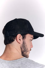 Cargar imagen en el visor de la galería, Gorra para Hombre Dunkelvolk TRUCKER STAY WILD BLK
