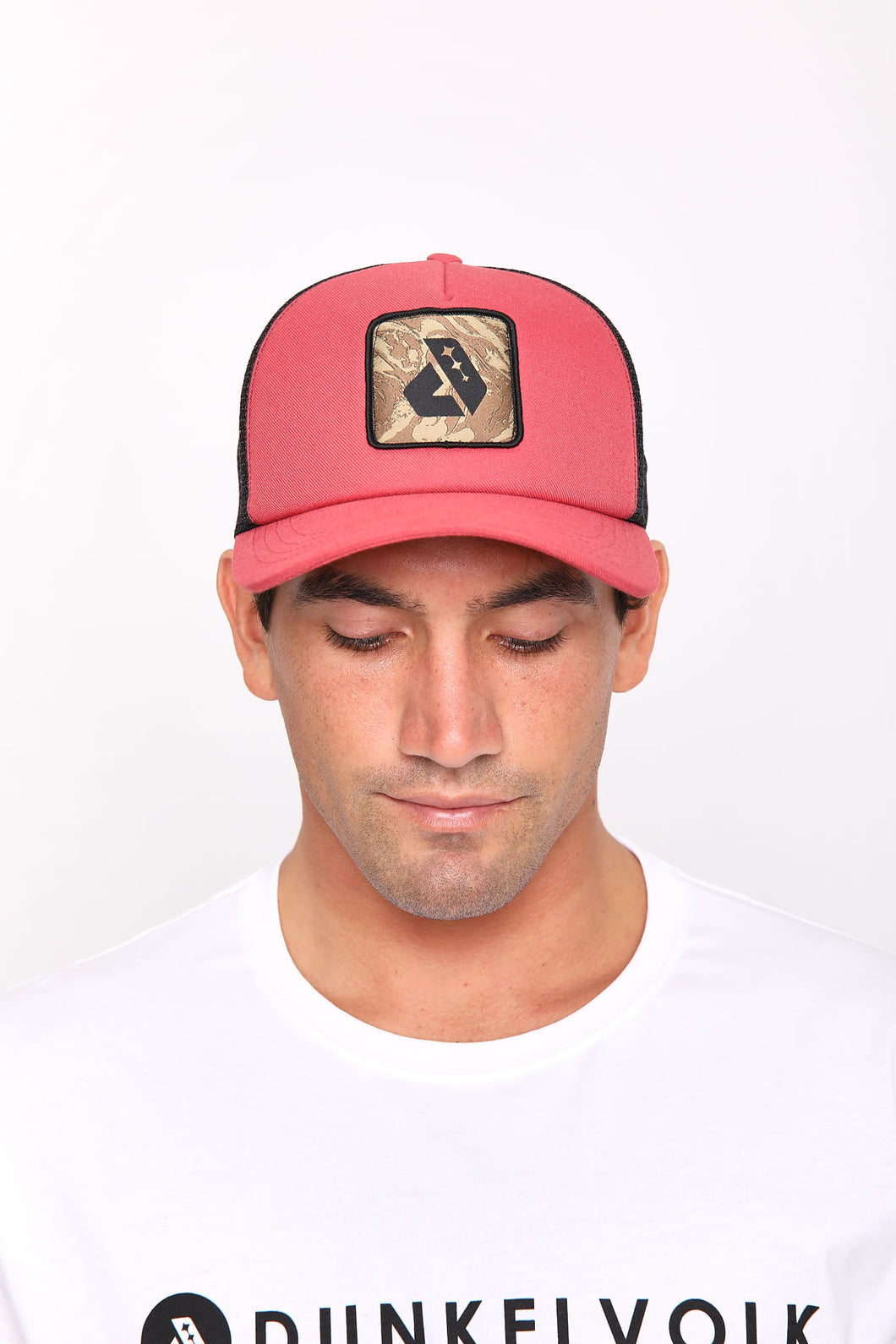 Gorra para Hombre DUNKELVOLK TRUCKER 26 SMILES CHR