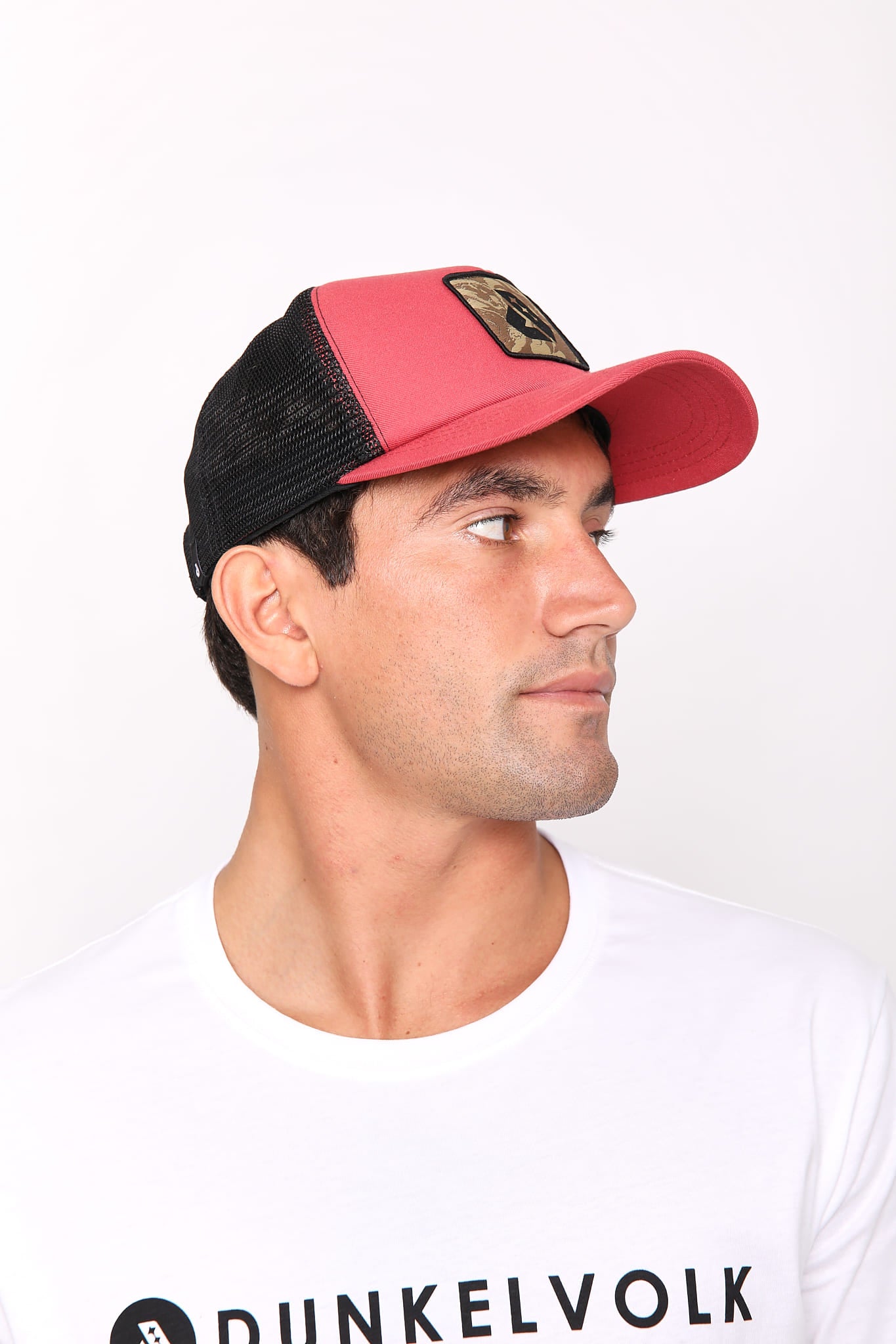 Gorra para Hombre DUNKELVOLK TRUCKER 26 SMILES CHR