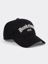 Cargar imagen en el visor de la galería, Gorra para Hombre DUNKELVOLK GOTIC HAT BLK
