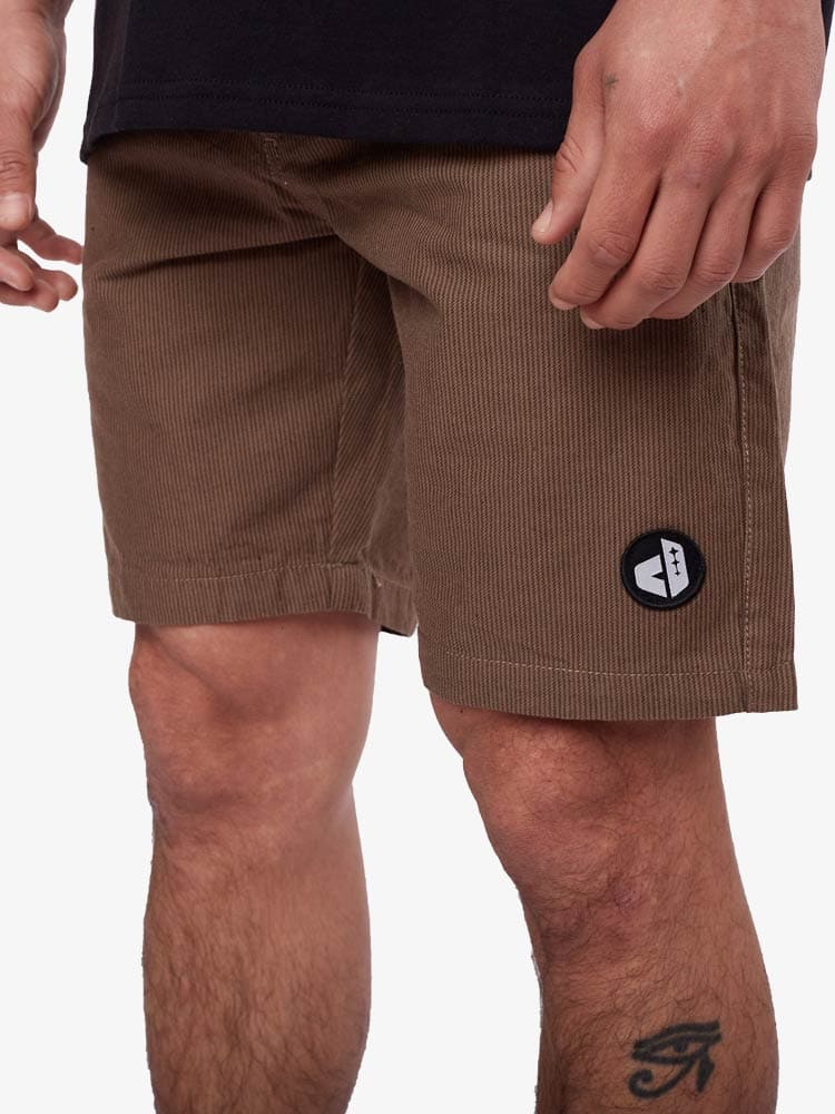 Short para Hombre DUNKELVOLK DRILL CHICAMA 18" BRWN