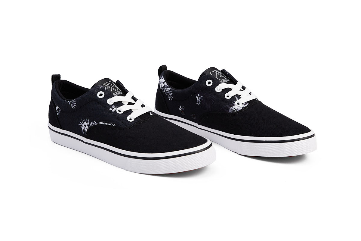 Zapatillas DUNKELVOLK Cosmic negras, vista frontal