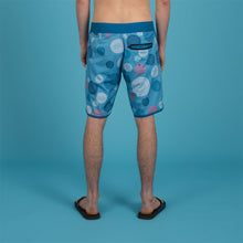 Cargar imagen en el visor de la galería, Ropa de Baño para Hombre DUNKELVOLK BOARDSHORT INSANE CELESTE
