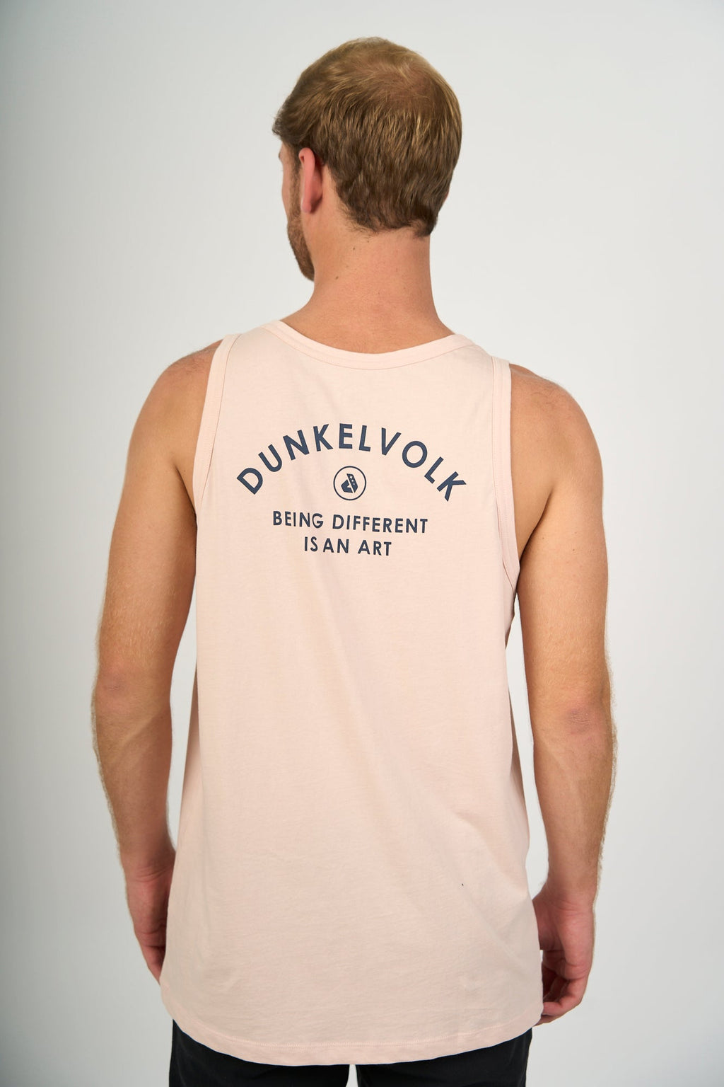 Tank para Hombre DUNKELVOLK SCRIPT LOGO TANK MHWO