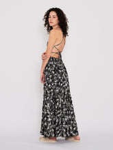 Cargar imagen en el visor de la galería, Vestido para Mujer DVK HALTER DRESS NGR
