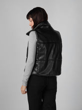 Cargar imagen en el visor de la galería, Chaleco para Mujer DVK PUFFER VALLEY GIRL VEST BLK
