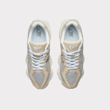 Cargar imagen en el visor de la galería, Zapatillas NEW BALANCE 9060 U9060LBD-M Beige
