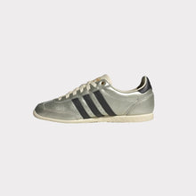 Cargar imagen en el visor de la galería, Zapatillas Adidas Japan W JS4015-W Plateado, Mujer

