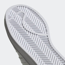 Cargar imagen en el visor de la galería, Zapatillas para Mujer ADIDAS EF5399 SUPERESTAR J WHT

