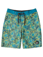 Cargar imagen en el visor de la galería, Ropa de baño para Niño QUIKSILVER BOARDSHORT EVERYDAY FIREWORKS YOUTH 18&quot; BYK6 8 años a más
