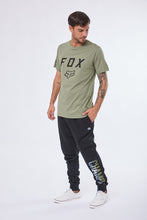 Cargar imagen en el visor de la galería, Polo para Hombre FOX CLASSIC LEGACY MOTH SS OLIGRN
