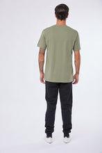 Cargar imagen en el visor de la galería, Polo para Hombre FOX CLASSIC LEGACY MOTH SS OLIGRN
