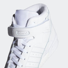 Cargar imagen en el visor de la galería, Zapatillas para Hombre ADIDAS FORUM MID Cloud White
