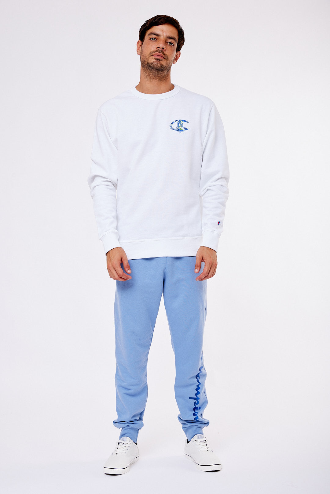 Jogger para Hombre CHAMPION GF22H586CQA POWERBLEND GRAPHIC JOGGER AUCB