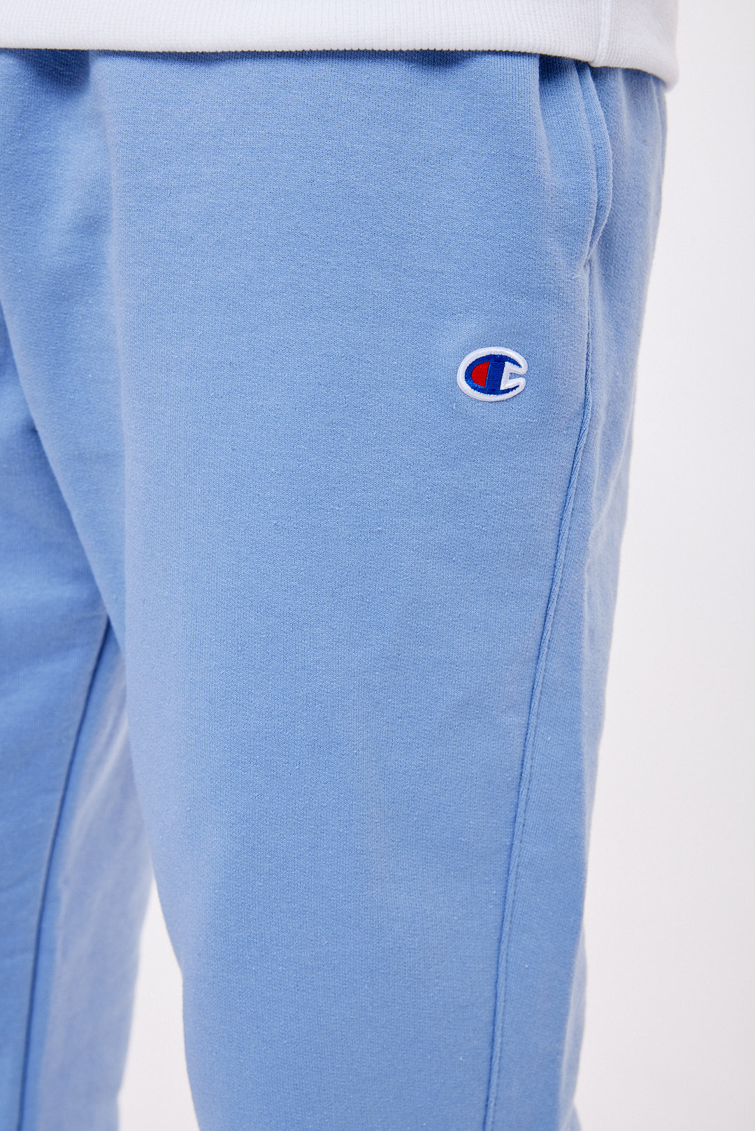 Jogger para Hombre CHAMPION GF22H586CQA POWERBLEND GRAPHIC JOGGER AUCB