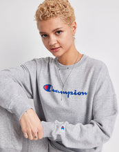 Cargar imagen en el visor de la galería, Polera para Mujer CHAMPION GF535Y08113 POWERBLEND RELAXED CREW 023
