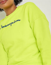 Cargar imagen en el visor de la galería, Polera para Mujer CHAMPION GF535Y08113 POWERBLEND RELAXED CREW 04W
