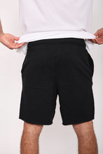 Cargar imagen en el visor de la galería, Short para Hombre CHAMPION GF594H586MKA 7-INCH POWERBLEND GRAPHIC SHORT 806
