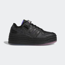 Cargar imagen en el visor de la galería, Zapatillas para Mujer ADIDAS GX6396 FORUM TRIPLE PLATFORM LO PRIDE BLK
