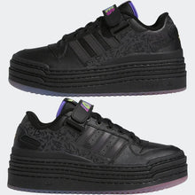 Cargar imagen en el visor de la galería, Zapatillas para Mujer ADIDAS GX6396 FORUM TRIPLE PLATFORM LO PRIDE BLK
