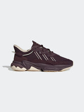 Cargar imagen en el visor de la galería, Zapatillas para Hombre ADIDAS GY6801 OZWEEGO SMRO
