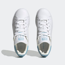 Cargar imagen en el visor de la galería, Zapatillas para Mujer ADIDAS STAN SMITH WHITE OFF WHITE PRELOVED BLUE WHT
