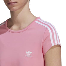 Cargar imagen en el visor de la galería, Polo para Mujer ADIDAS HM4712 CROPPED TEE ROSADO
