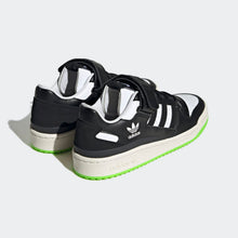Cargar imagen en el visor de la galería, Zapatillas para Mujer ADIDAS HQ4425 FORUM LOW W LGRN
