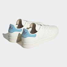 Cargar imagen en el visor de la galería, Zapatillas para Hombre ADIDAS STAN SMITH CORE WHITE OFF WHITE PRELOVED BLUE WHT
