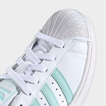 Cargar imagen en el visor de la galería, Zapatillas para Mujer ADIDAS SUPERSTAR JH7060 Celeste
