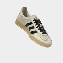 Cargar imagen en el visor de la galería, Zapatillas para Hombre ADIDAS GAZELLE INDOOR Beige
