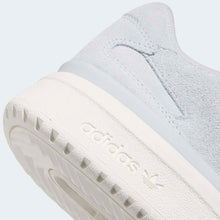 Cargar imagen en el visor de la galería, Zapatillas ADIDAS FORUM2000 JR0510 Beige
