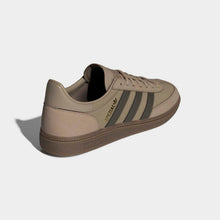 Cargar imagen en el visor de la galería, Zapatillas ADIDAS HANDBALL SPEZIAL JR3666 Marrón
