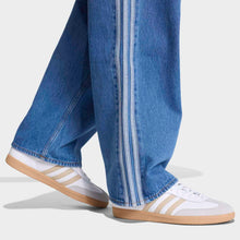 Cargar imagen en el visor de la galería, Pantalón ADIDAS Firebird Adicolor Tejido Denim KD1499
