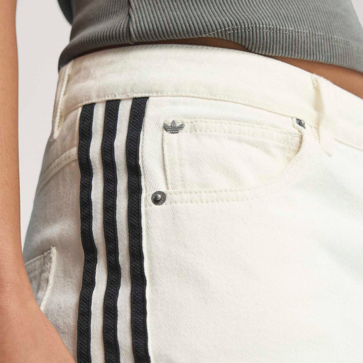 Pantalón Deportivo ADIDAS Firebird de Denim KD2895
