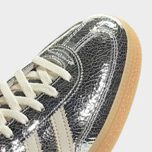 Cargar imagen en el visor de la galería, Zapatillas ADIDAS HANDBALL SPEZIAL LT KK4448 PLATA
