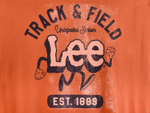 Cargar imagen en el visor de la galería, Polo LEE TRACK FIELD T-SHIRT LE-0006 BRI
