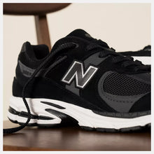 Cargar imagen en el visor de la galería, Zapatillas para Hombre NEW BALANCE HERITAGE 2002 RBK
