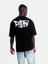 Cargar imagen en el visor de la galería, Polo para Hombre Dunkelvolk OVERSIZE LOGO DSTW PUFF LOGO BLK
